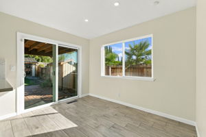 017_F8_122 Stratford St
