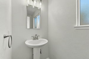 029_F8_122 Stratford St