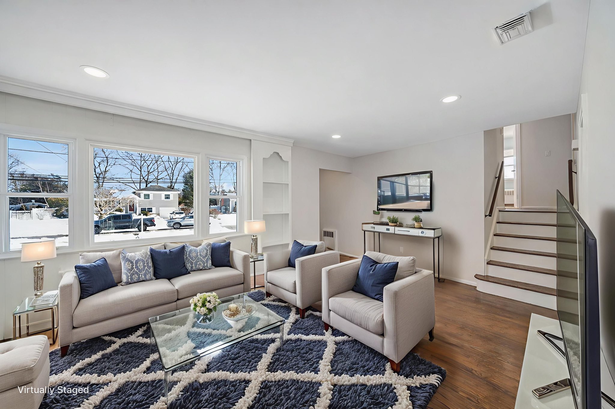 18586 Final 0033 copy virtually staged.jpeg