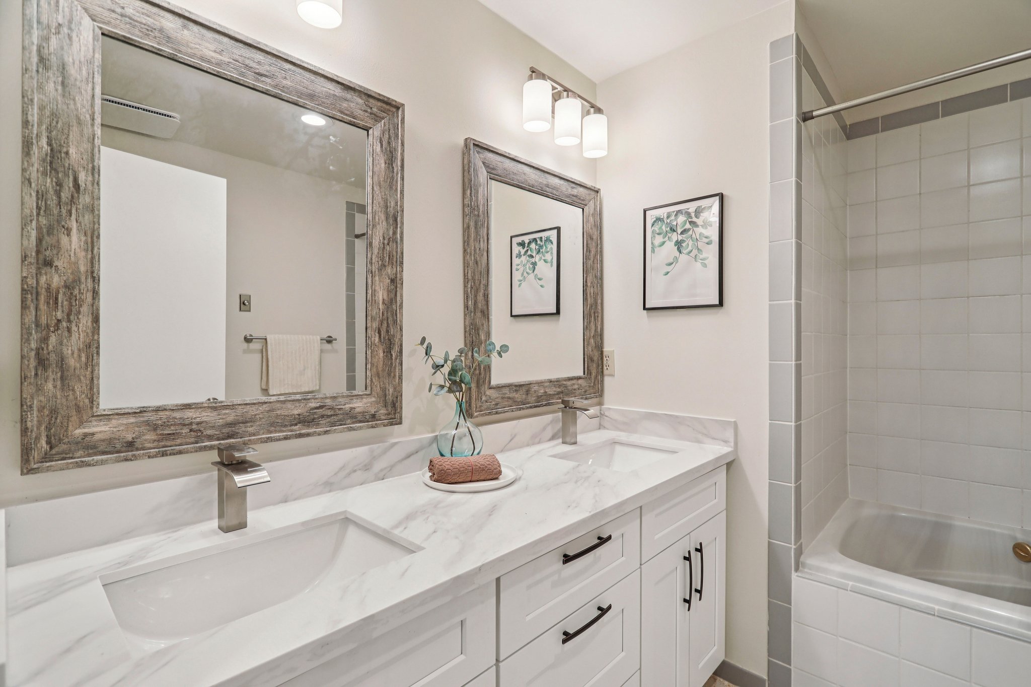 80th Pl-L0603-031.jpg