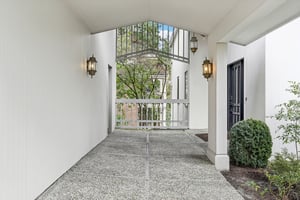 80th Pl-L0603-004.jpg