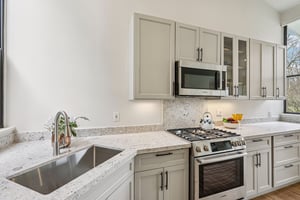 80th Pl-L0603-017.jpg