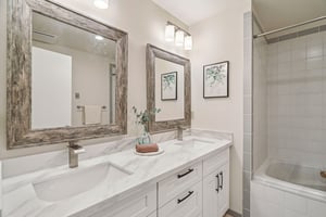 80th Pl-L0603-031.jpg