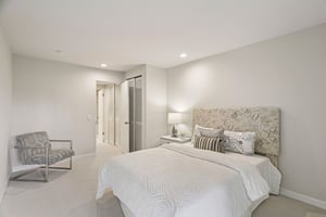 80th Pl-L0603-033.jpg