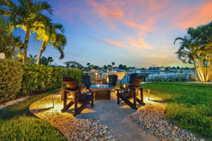 Back Fire Pit Twilight - DSC02371