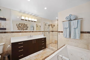 Bathroom 1 - 495A6128 (1)