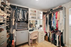 BR1 Closet - 495A6156 (1)