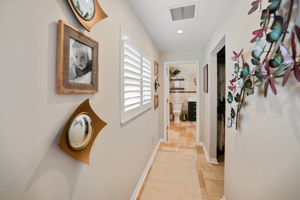 BR1 Hallway - 495A6153 (1)
