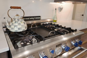 Kitchen CU - 495A6088 (1)