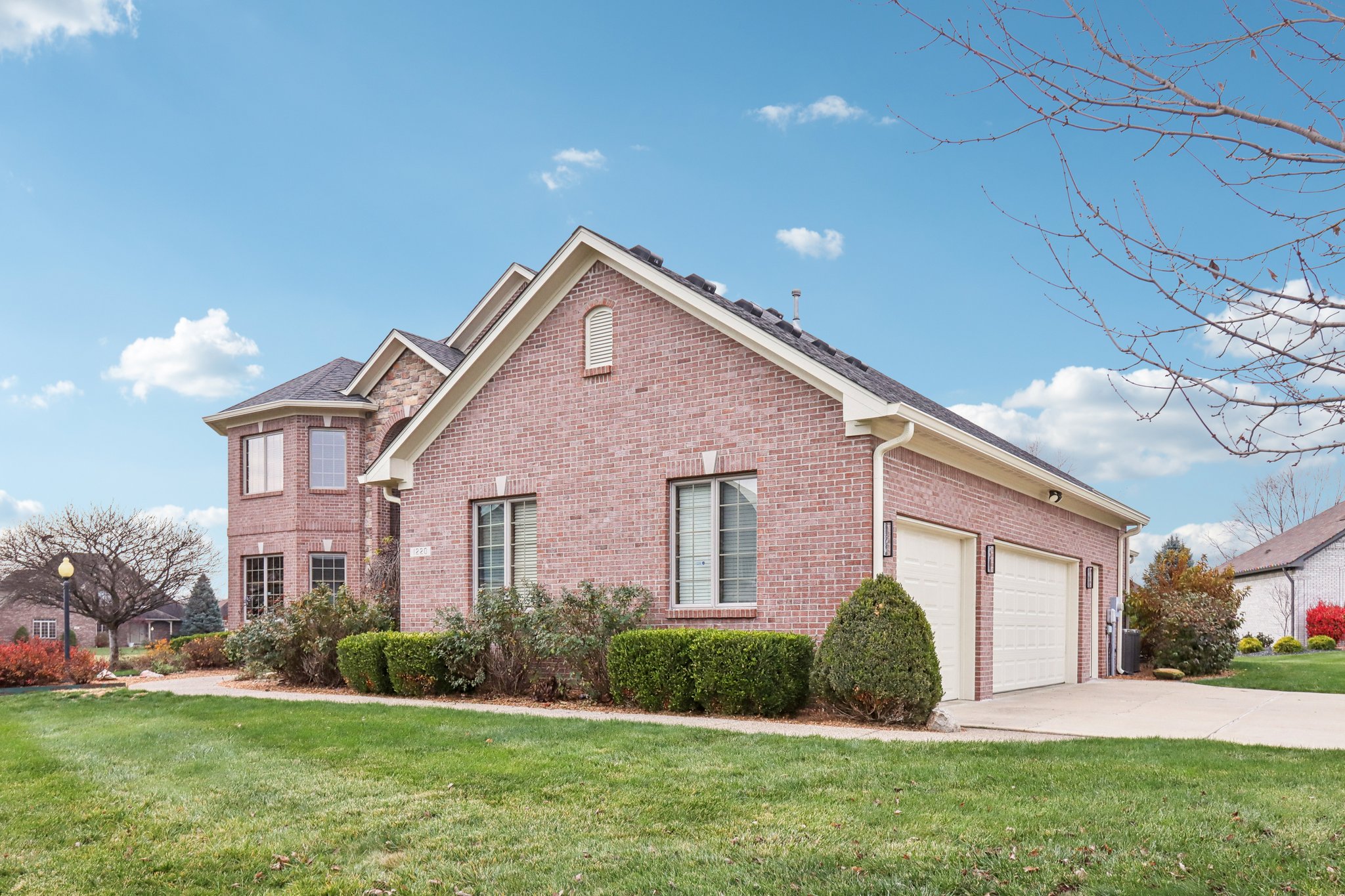 American Ave-S2511-002.jpg