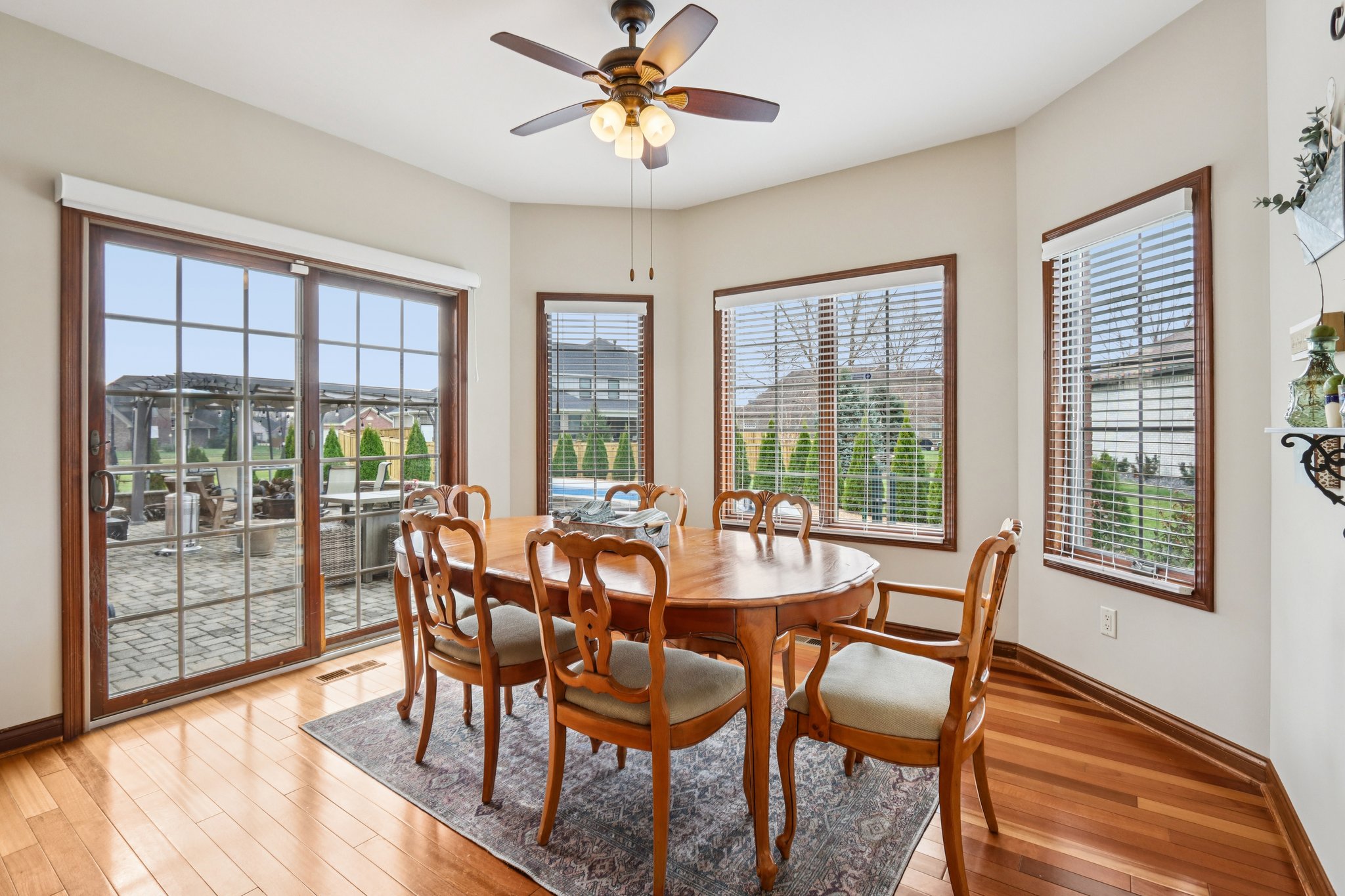 American Ave-S2511-020.jpg