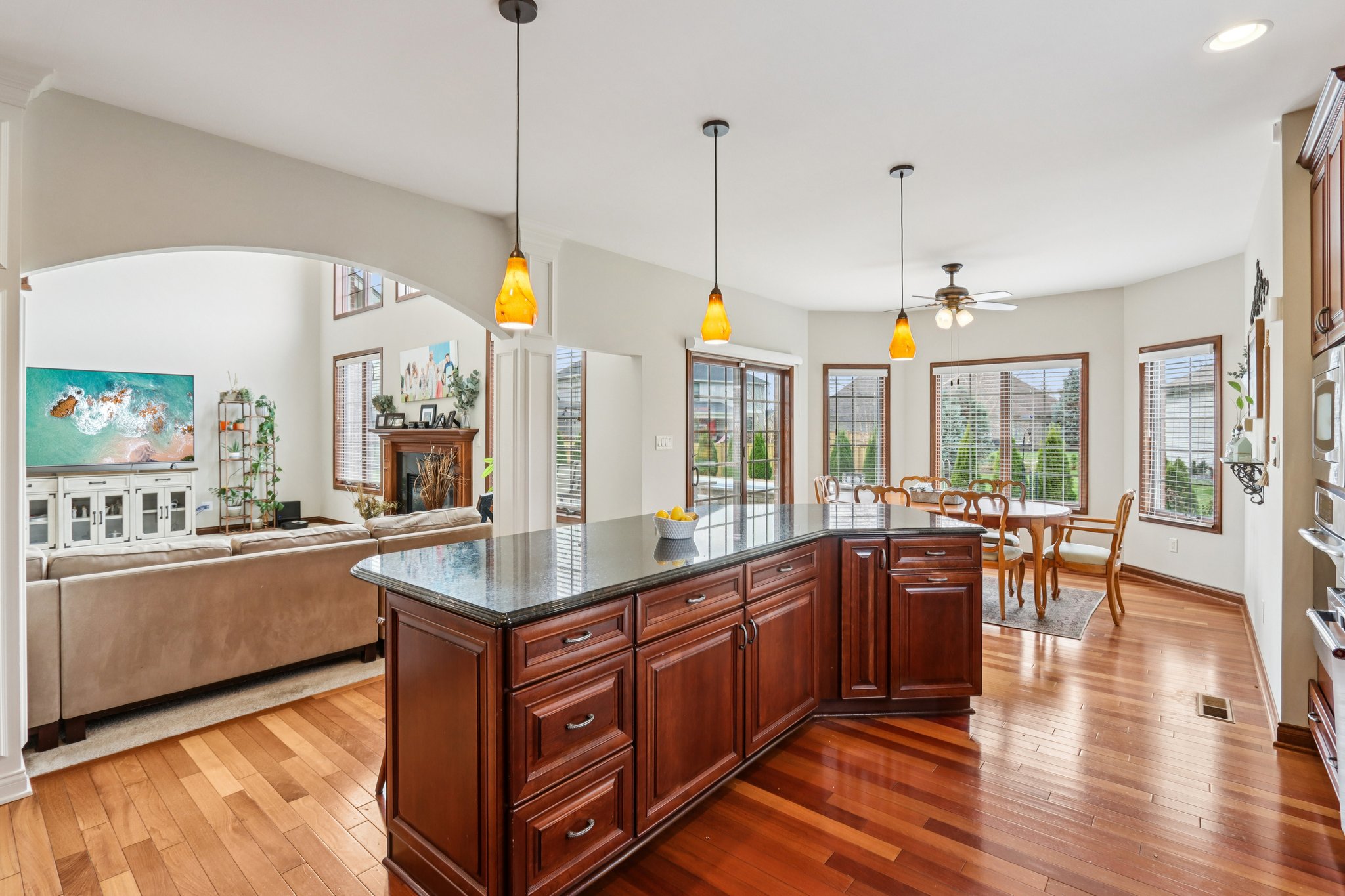 American Ave-S2511-021.jpg