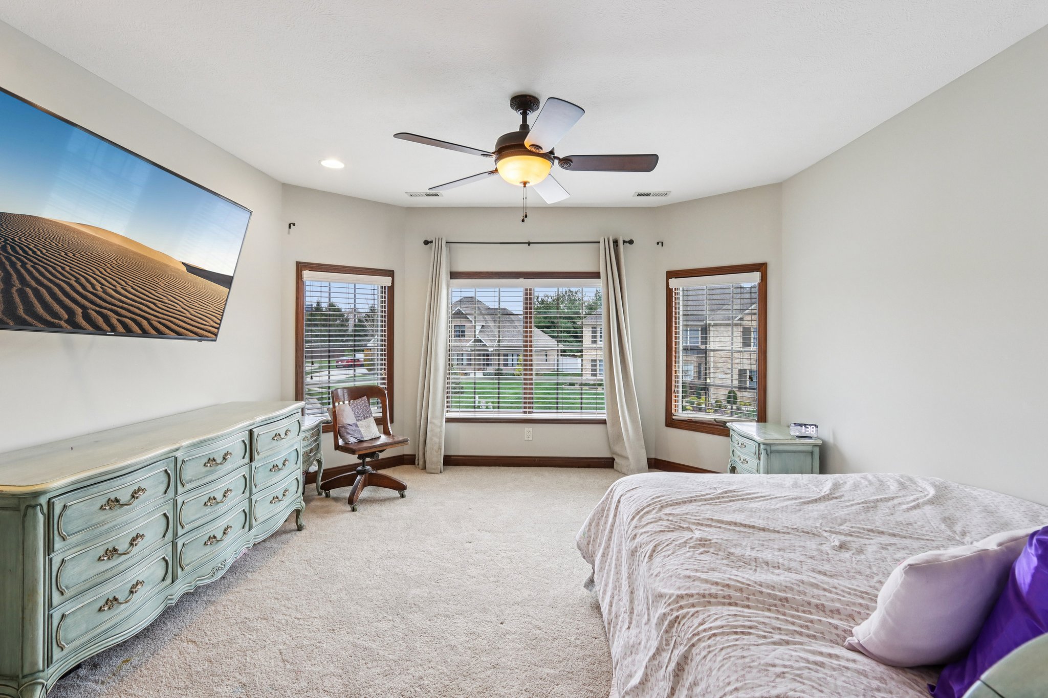 American Ave-S2511-031.jpg