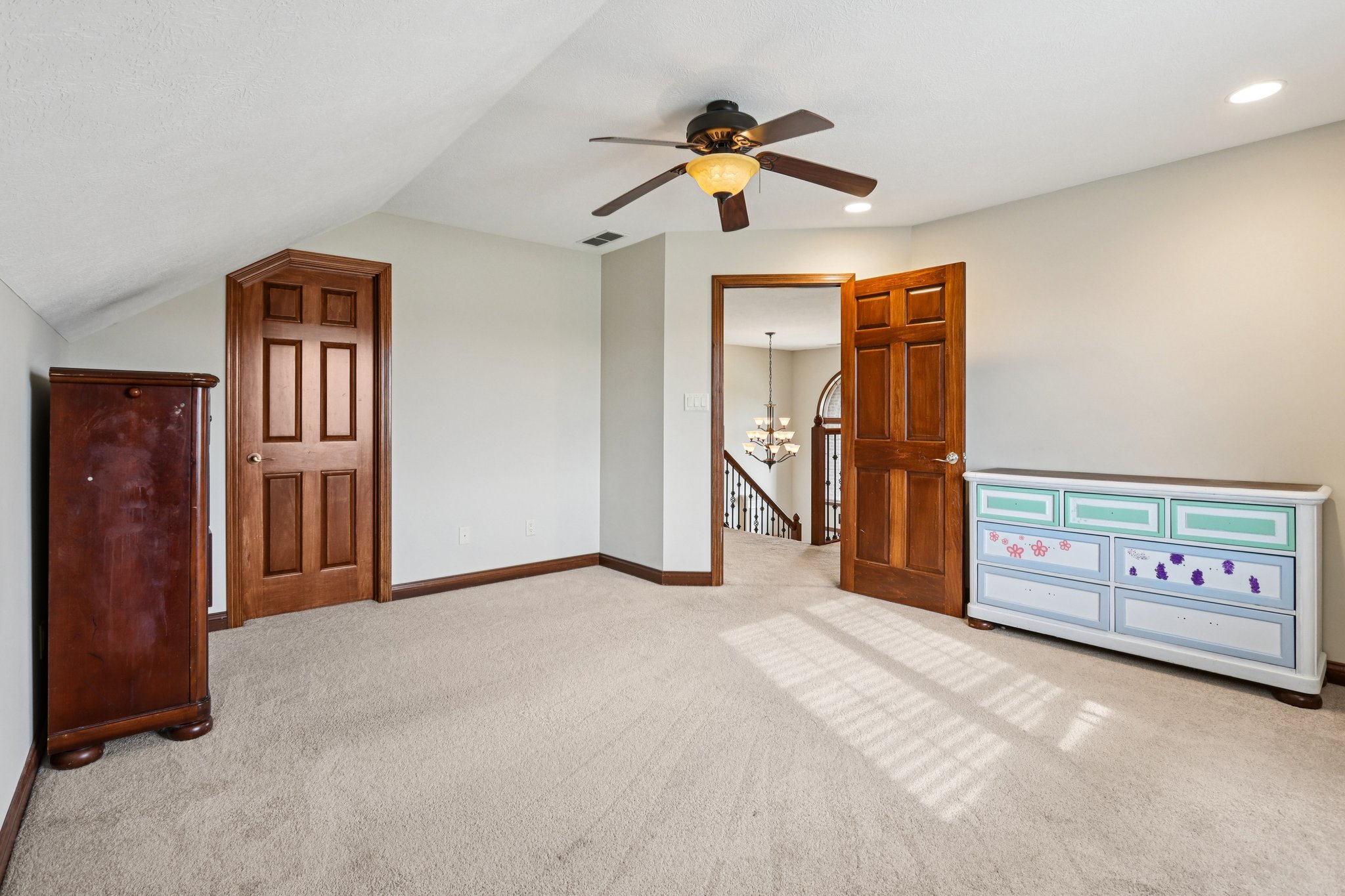 American Ave-S2511-033.jpg