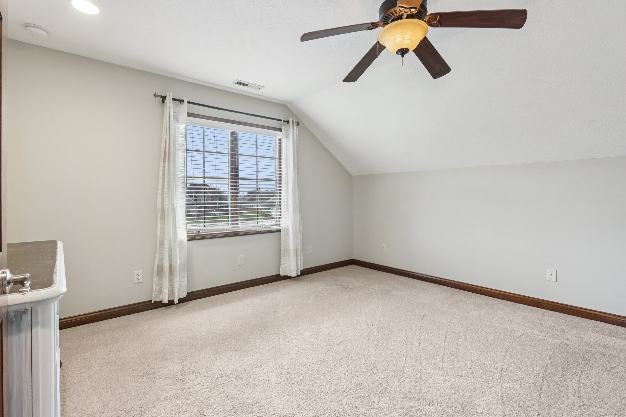 American Ave-S2511-034.jpg