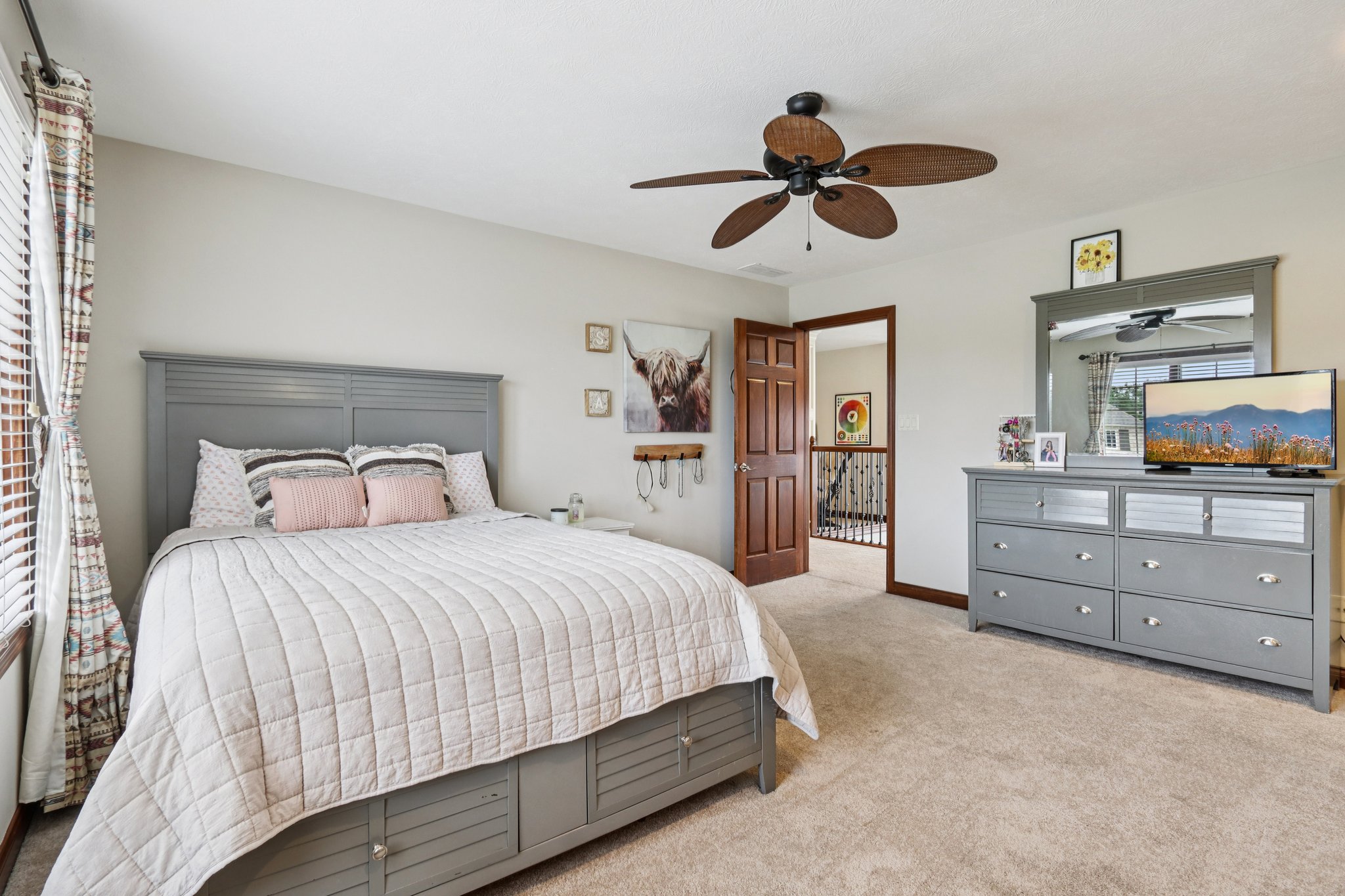 American Ave-S2511-036.jpg