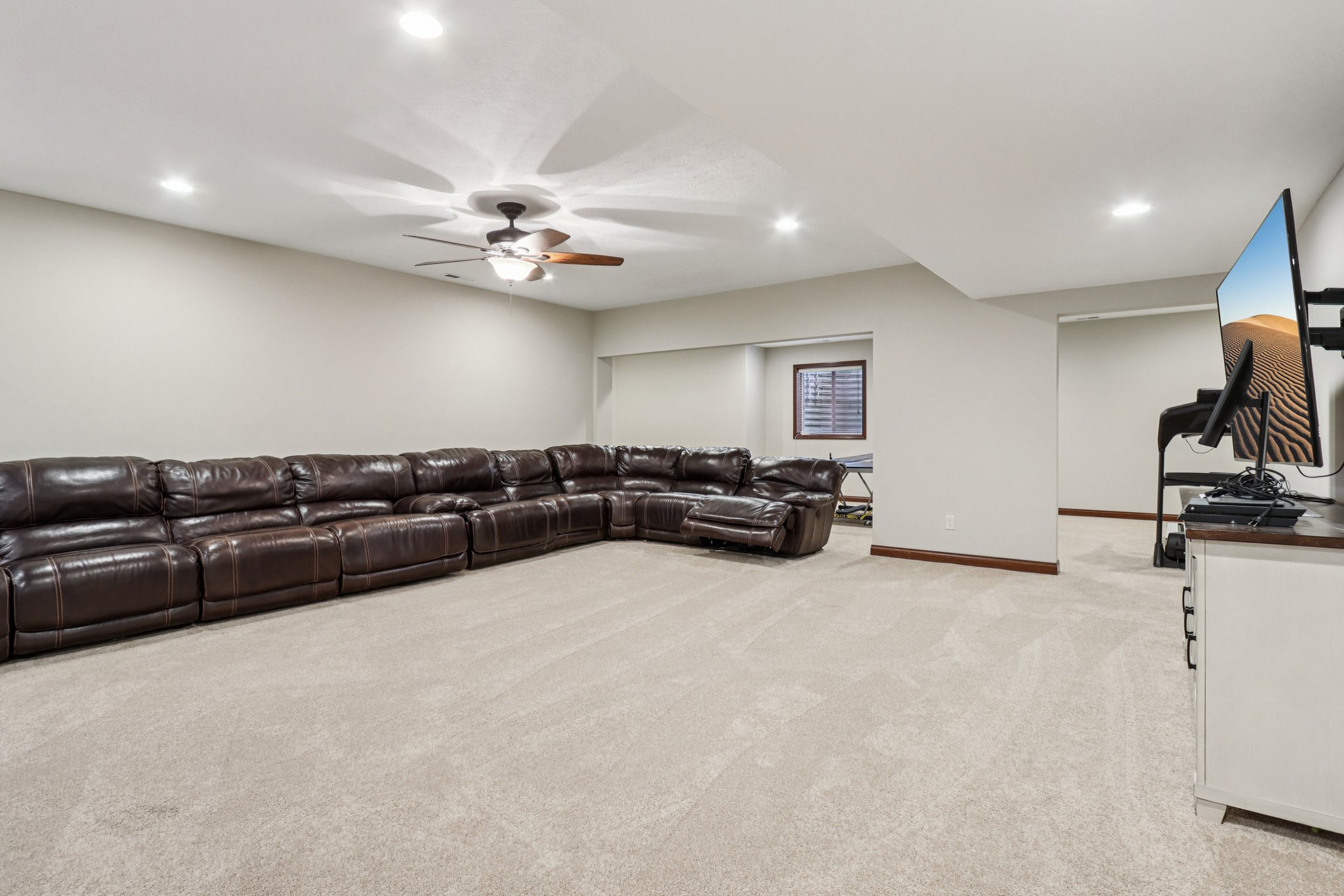 American Ave-S2511-047.jpg