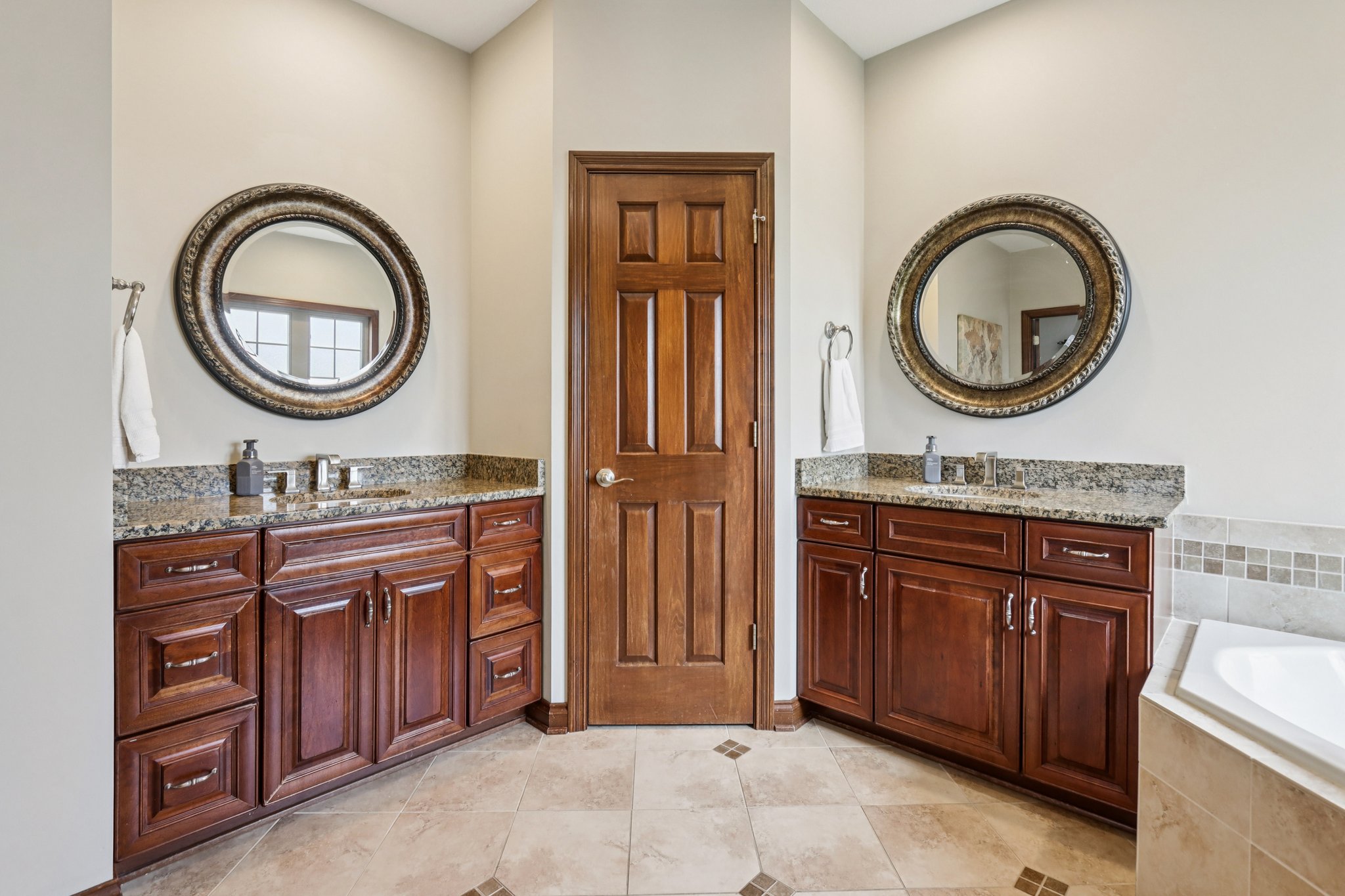 American Ave-S2511-054.jpg