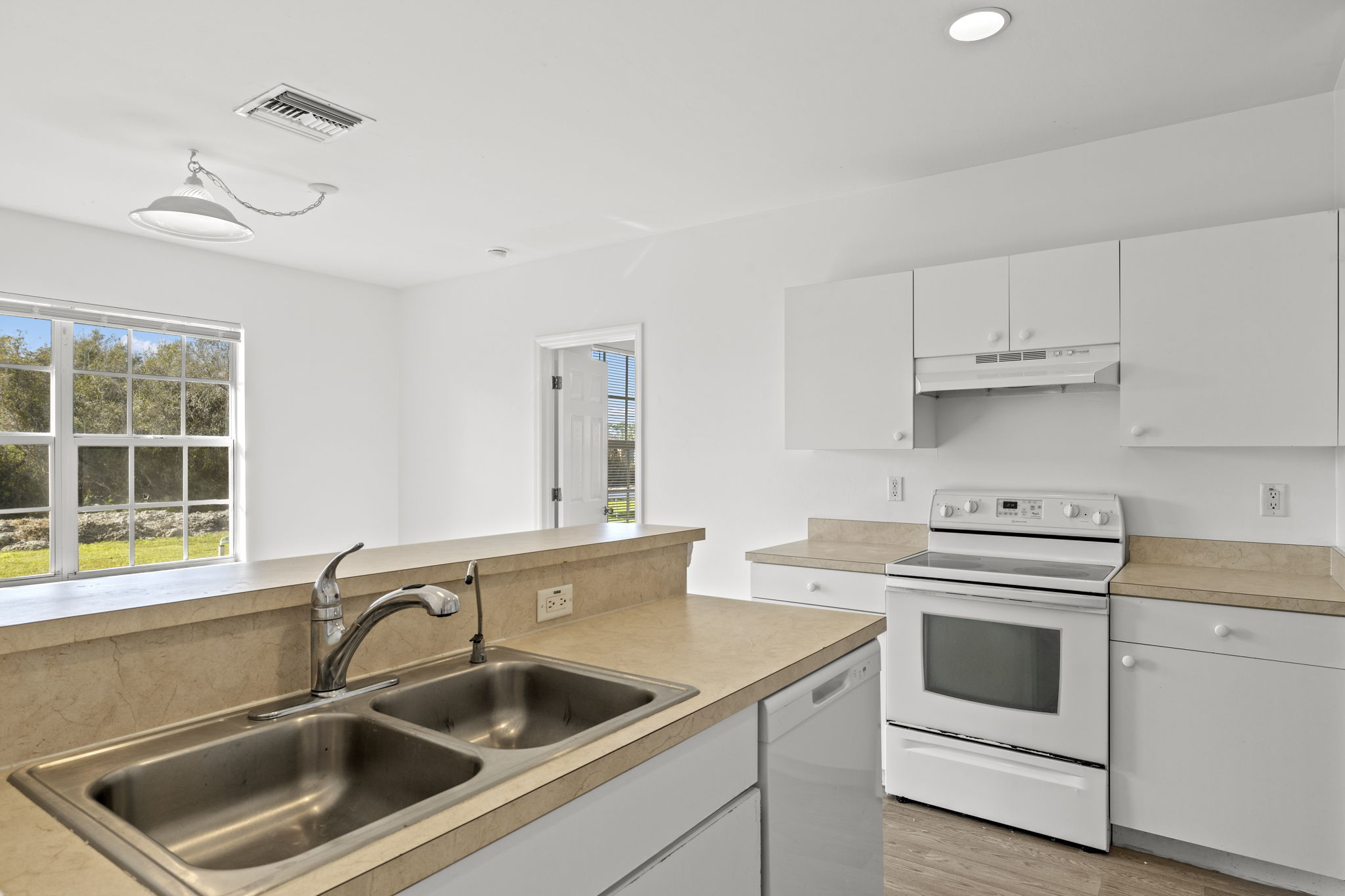 Kitchen (2)