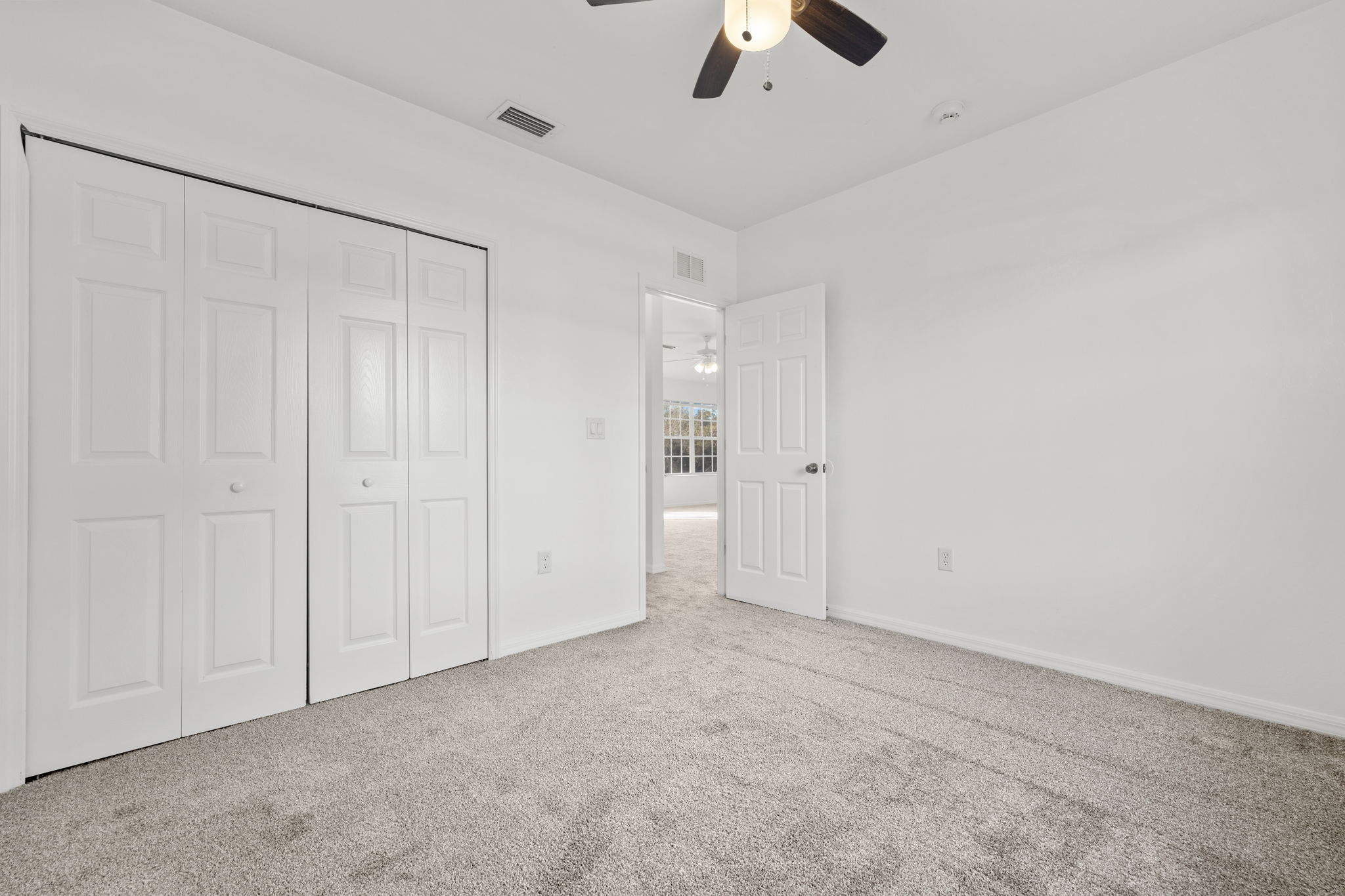 Guest Bedroom 1 (2)