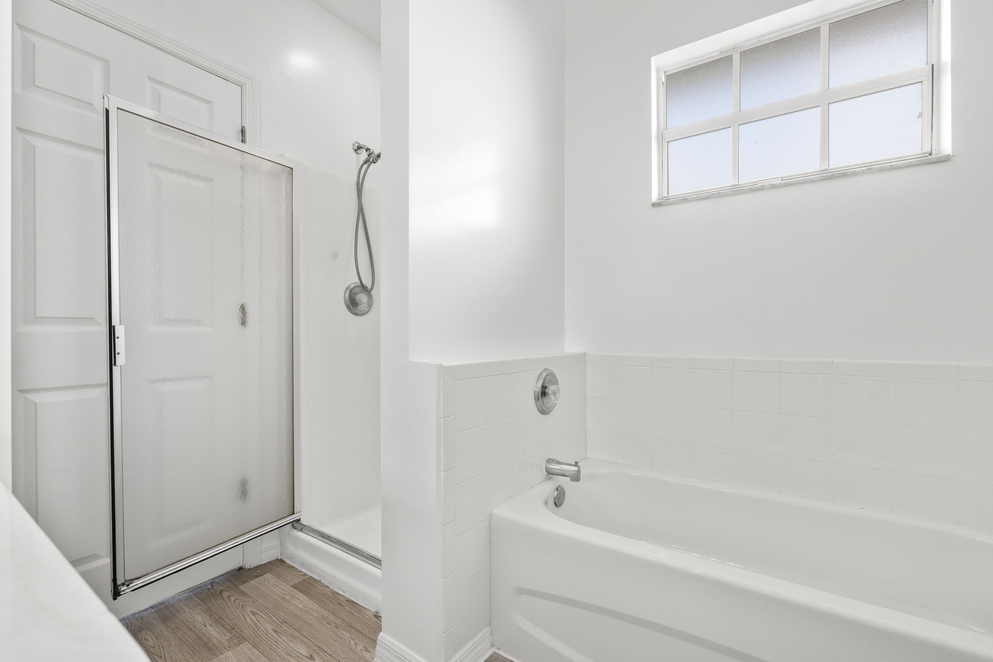 Primary Bathroom (2)