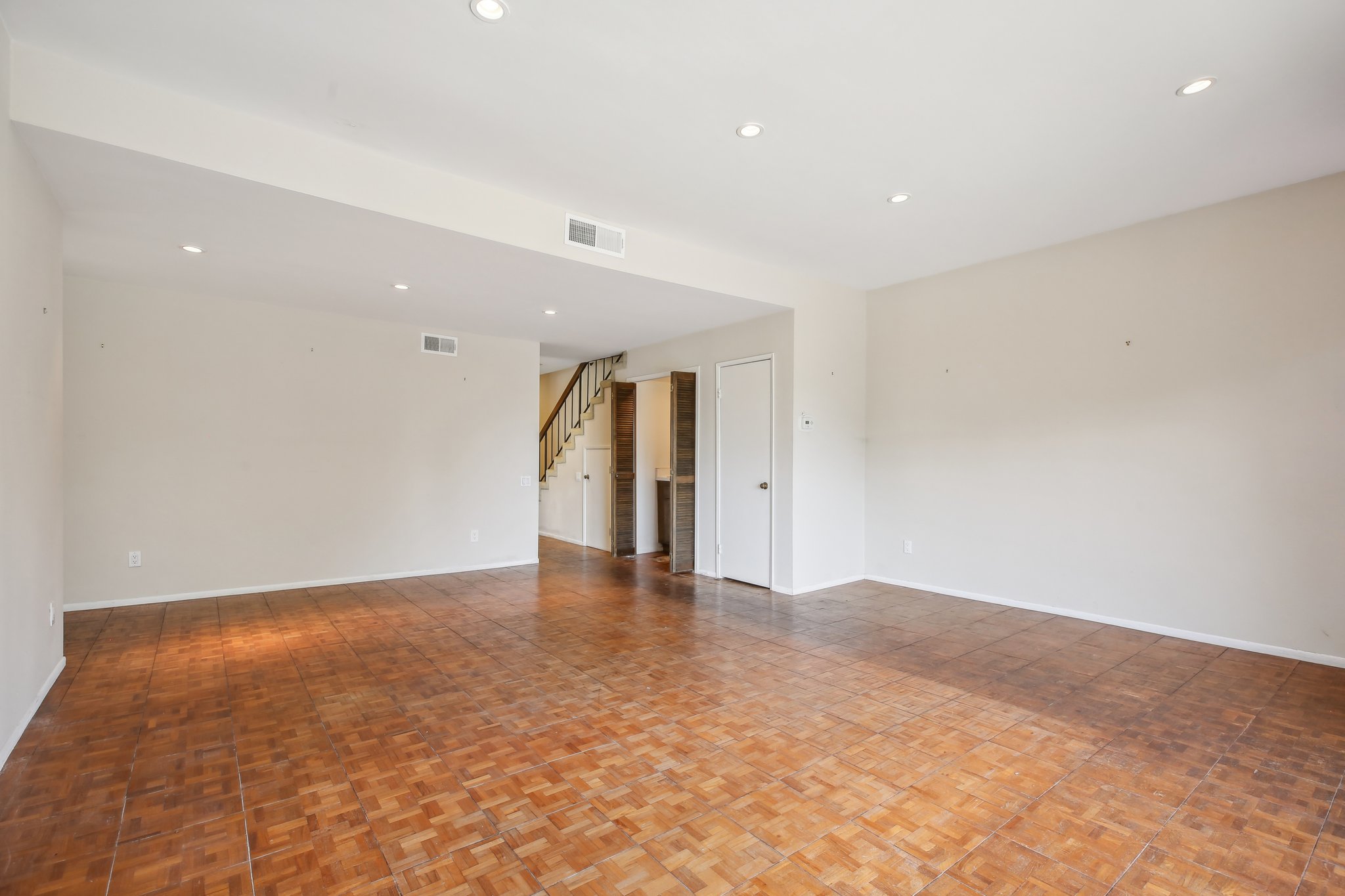 Manning Ave 1-007.jpg