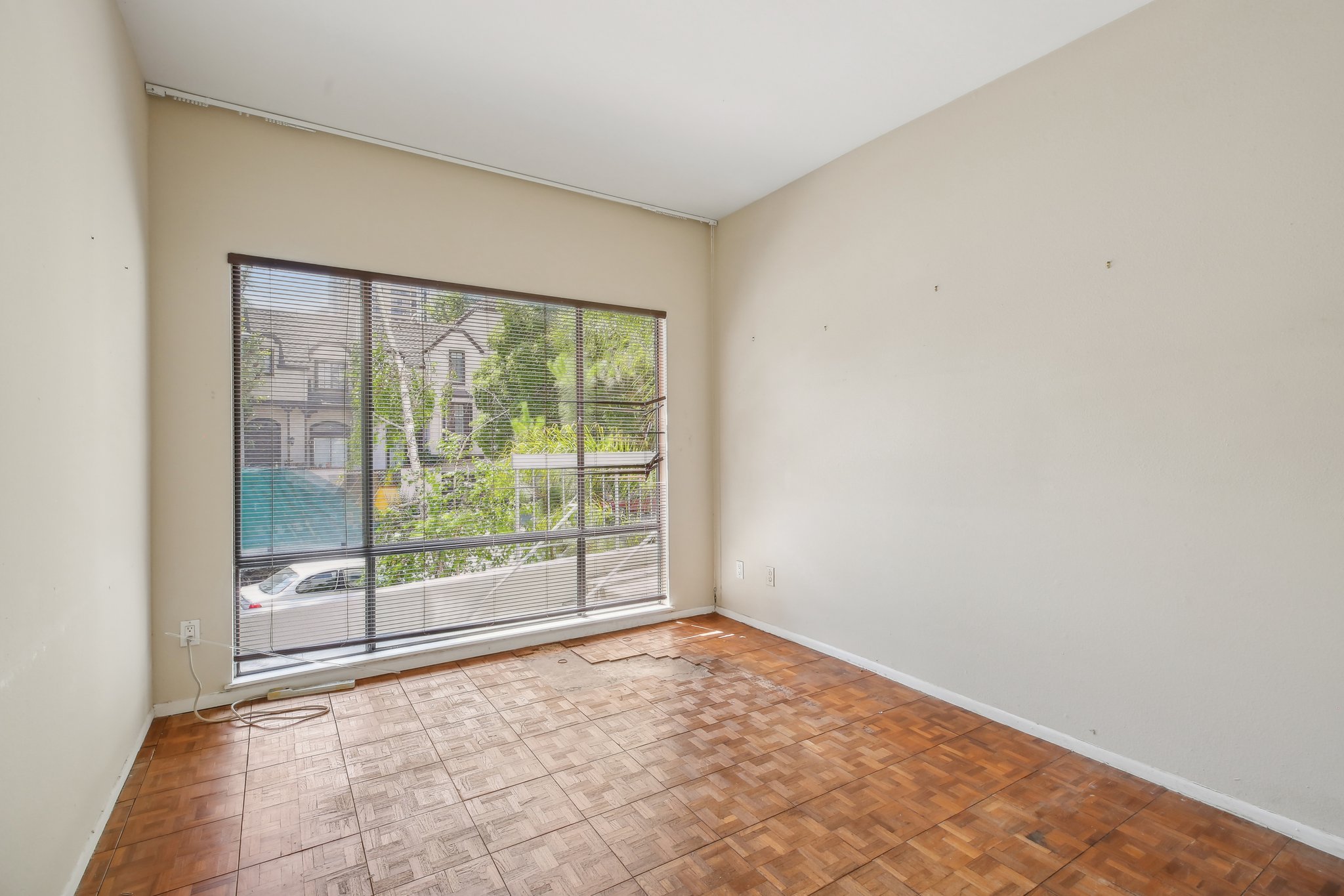 Manning Ave 1-016.jpg