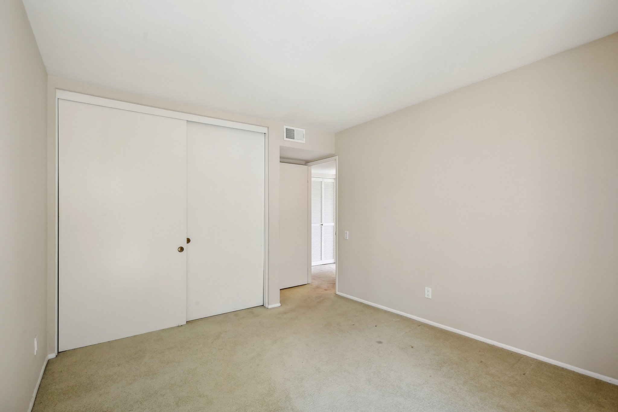Manning Ave 1-027.jpg