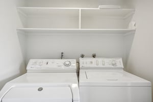 Manning Ave 1-014.jpg