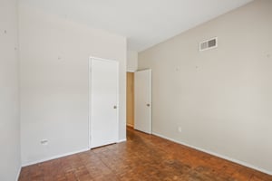 Manning Ave 1-017.jpg