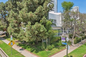 Manning Ave 1-042.jpg