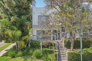 Manning Ave 1-043.jpg