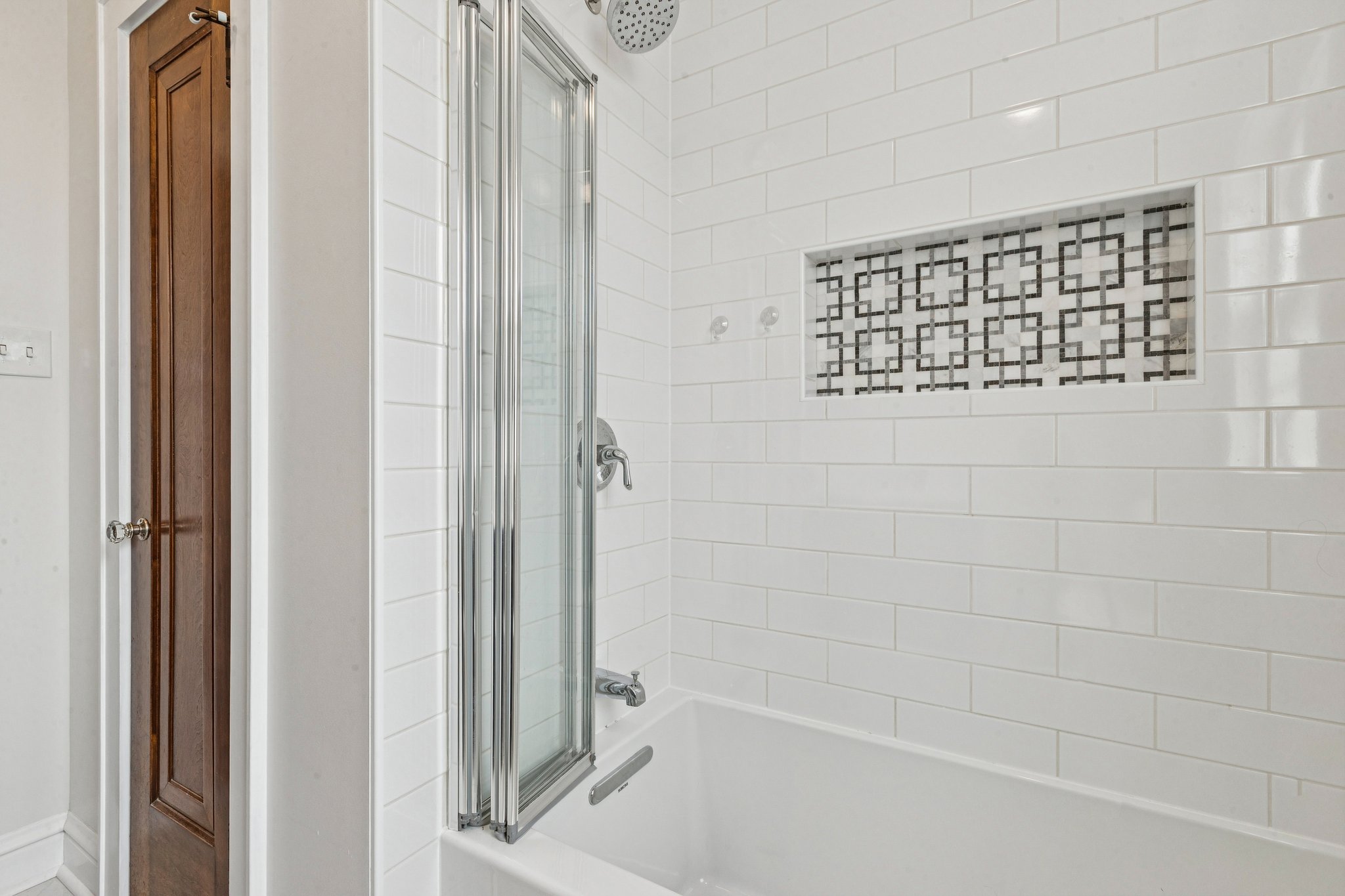 N Oak Park Ave-S2103-032.jpg