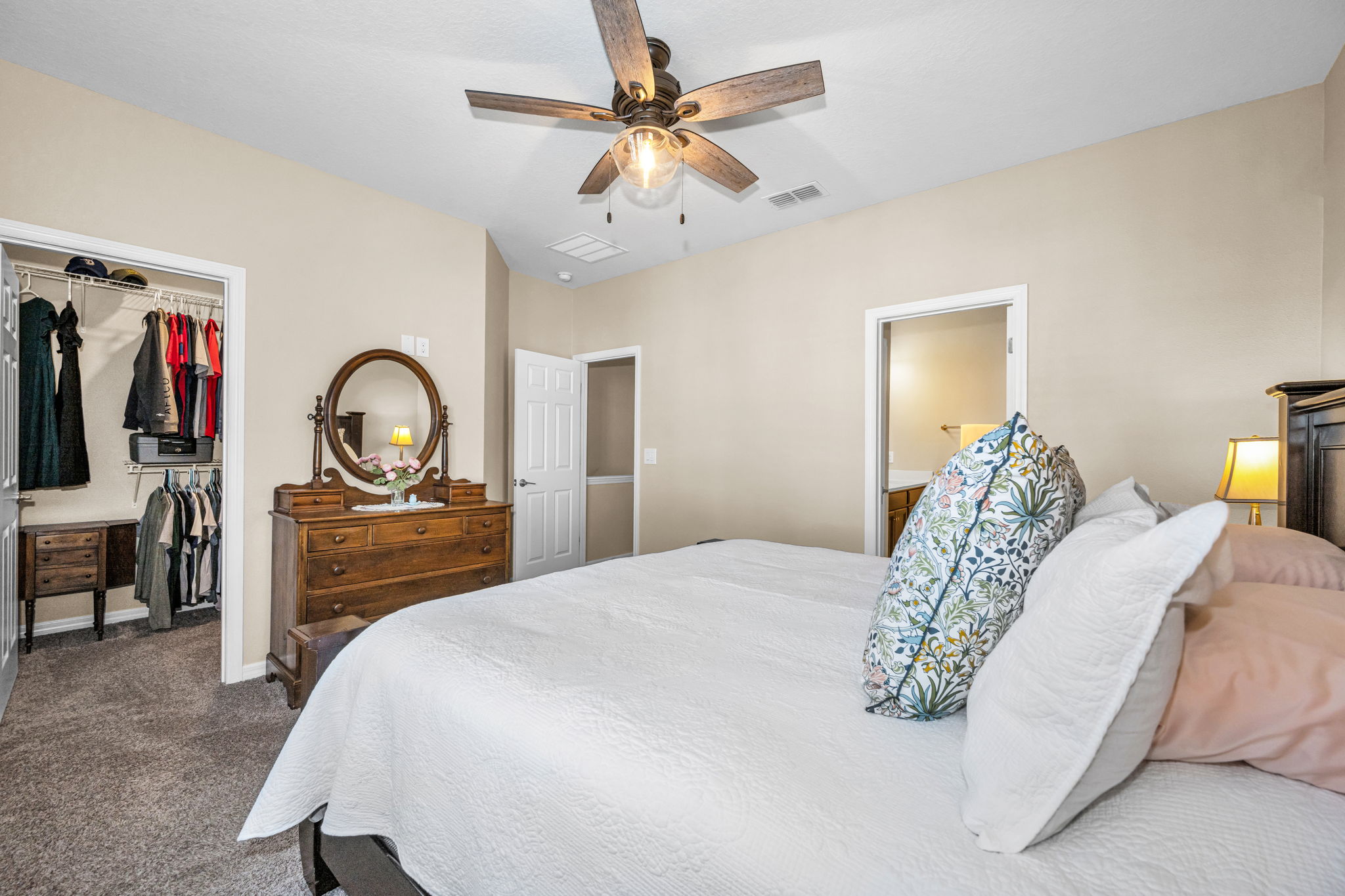 Upper Level Primary Bedroom 1d