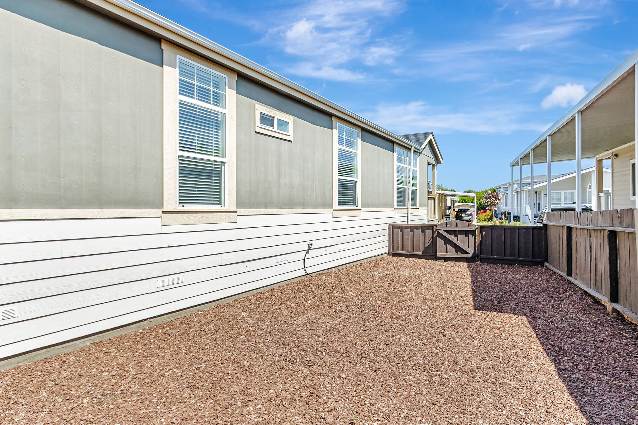 039_1220 Tasman Dr 128