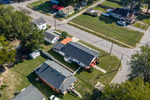  Photo 0