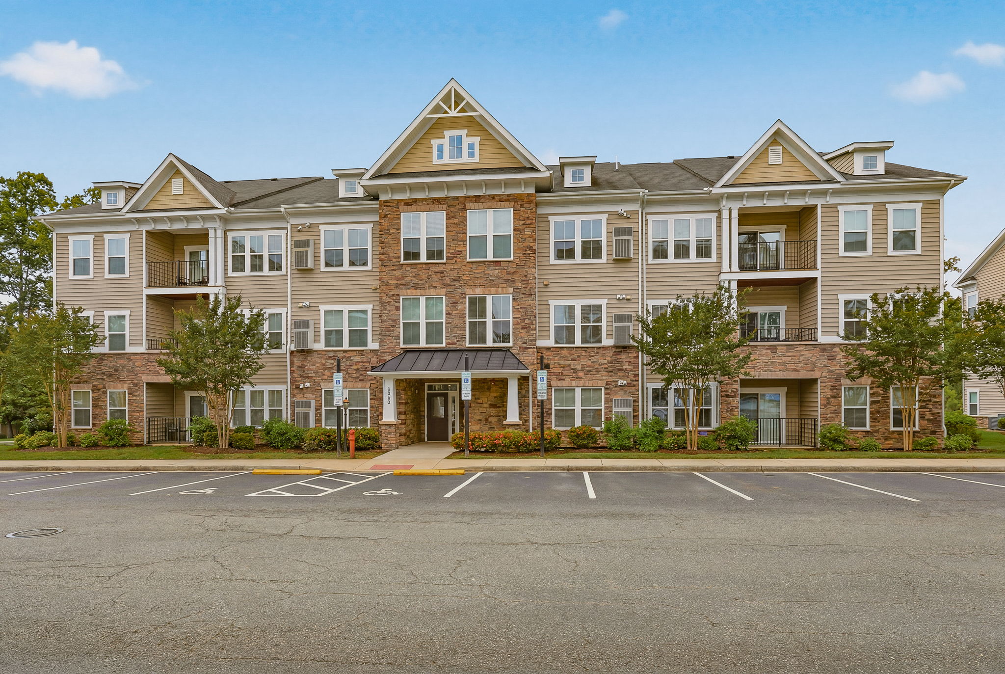 02-Exterior Front