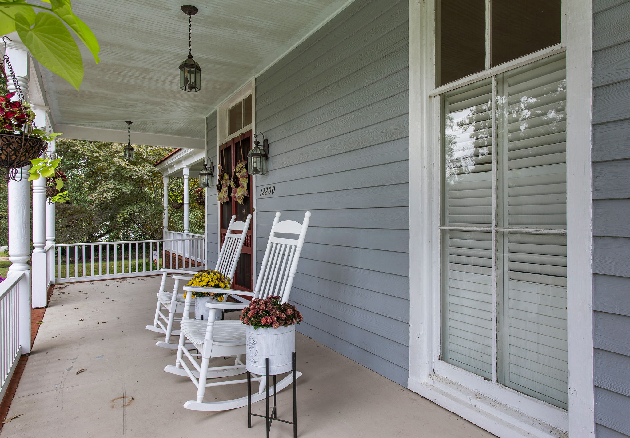 06-Front Porch