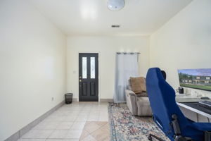  Photo 36