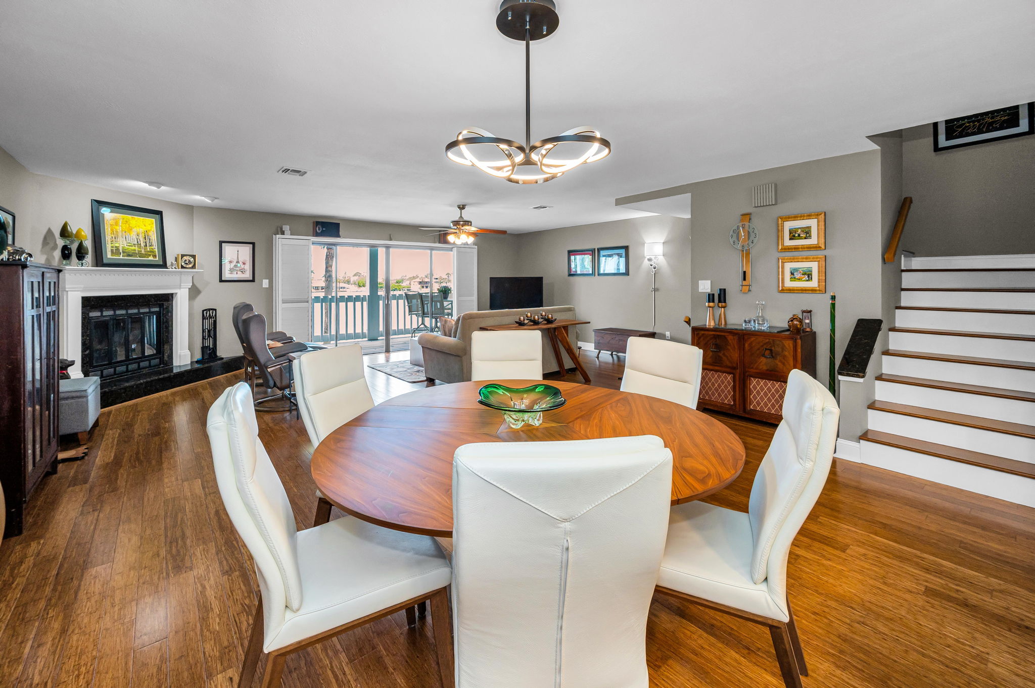 Dining Room3