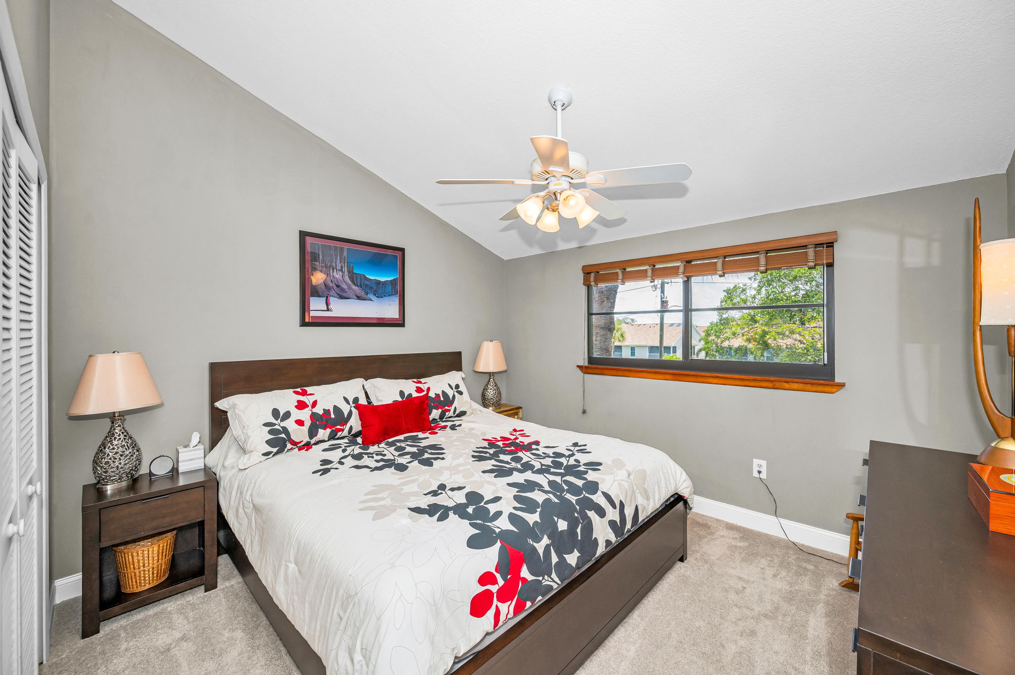 Upper Level Bedroom2