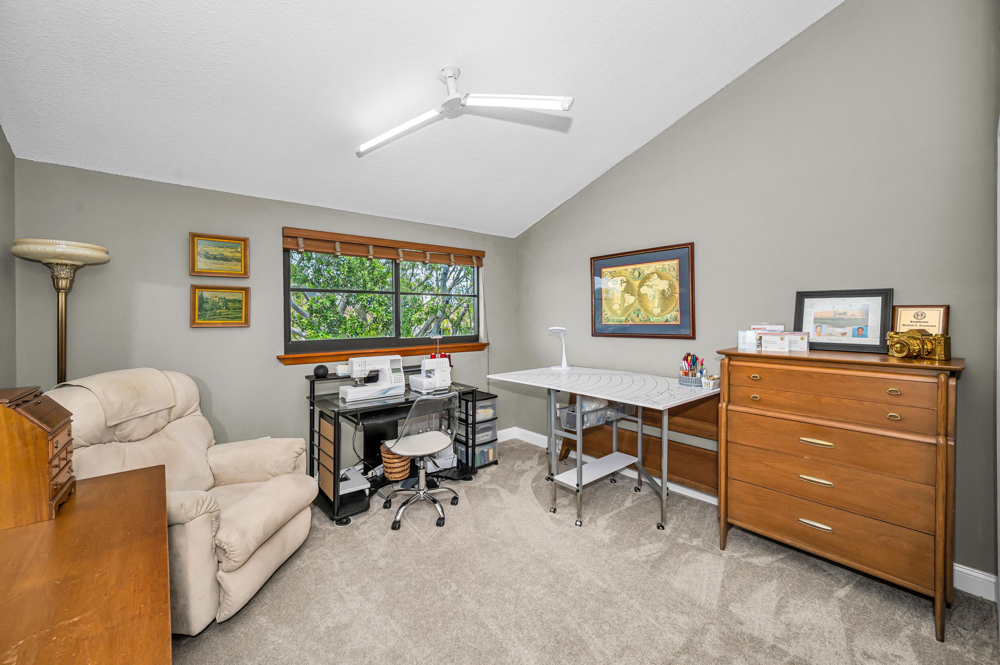 Upper Level Bedroom3