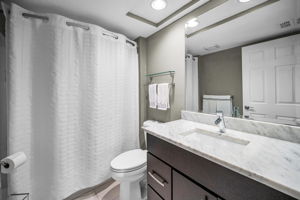 Upper Level Bathroom2