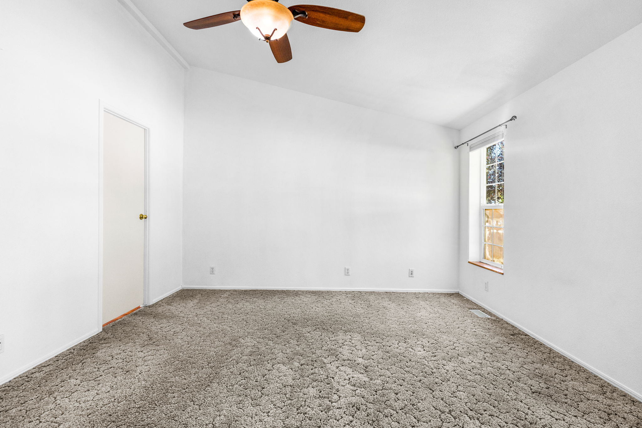 1221 47th Ave 10