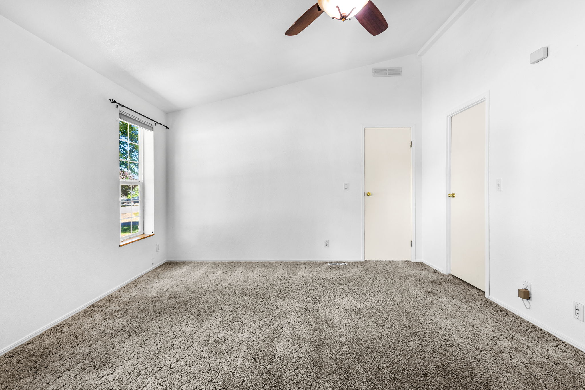 1221 47th Ave 11