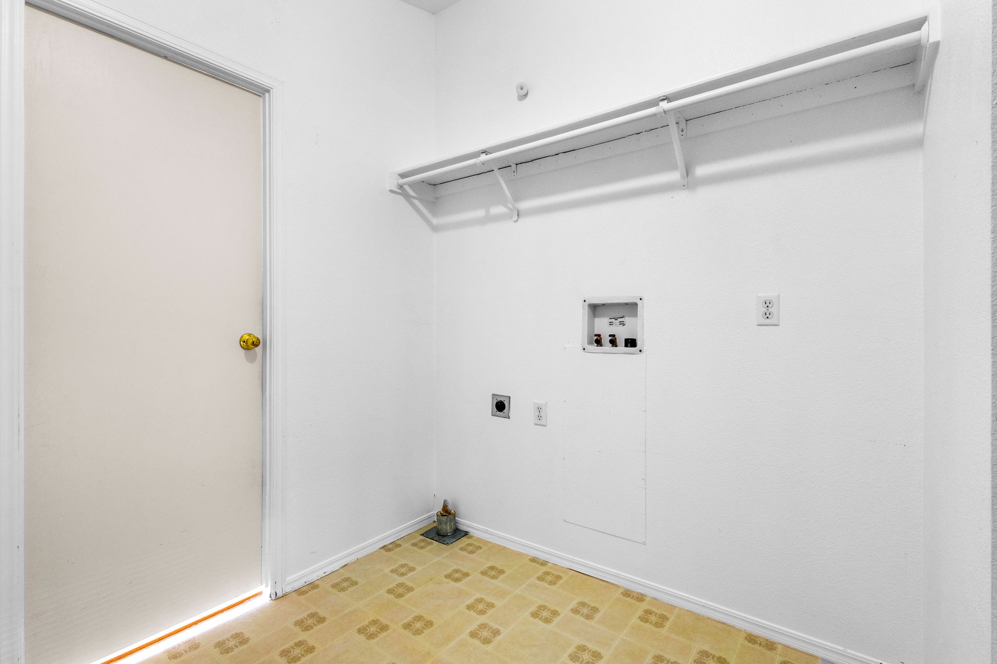1221 47th Ave 15