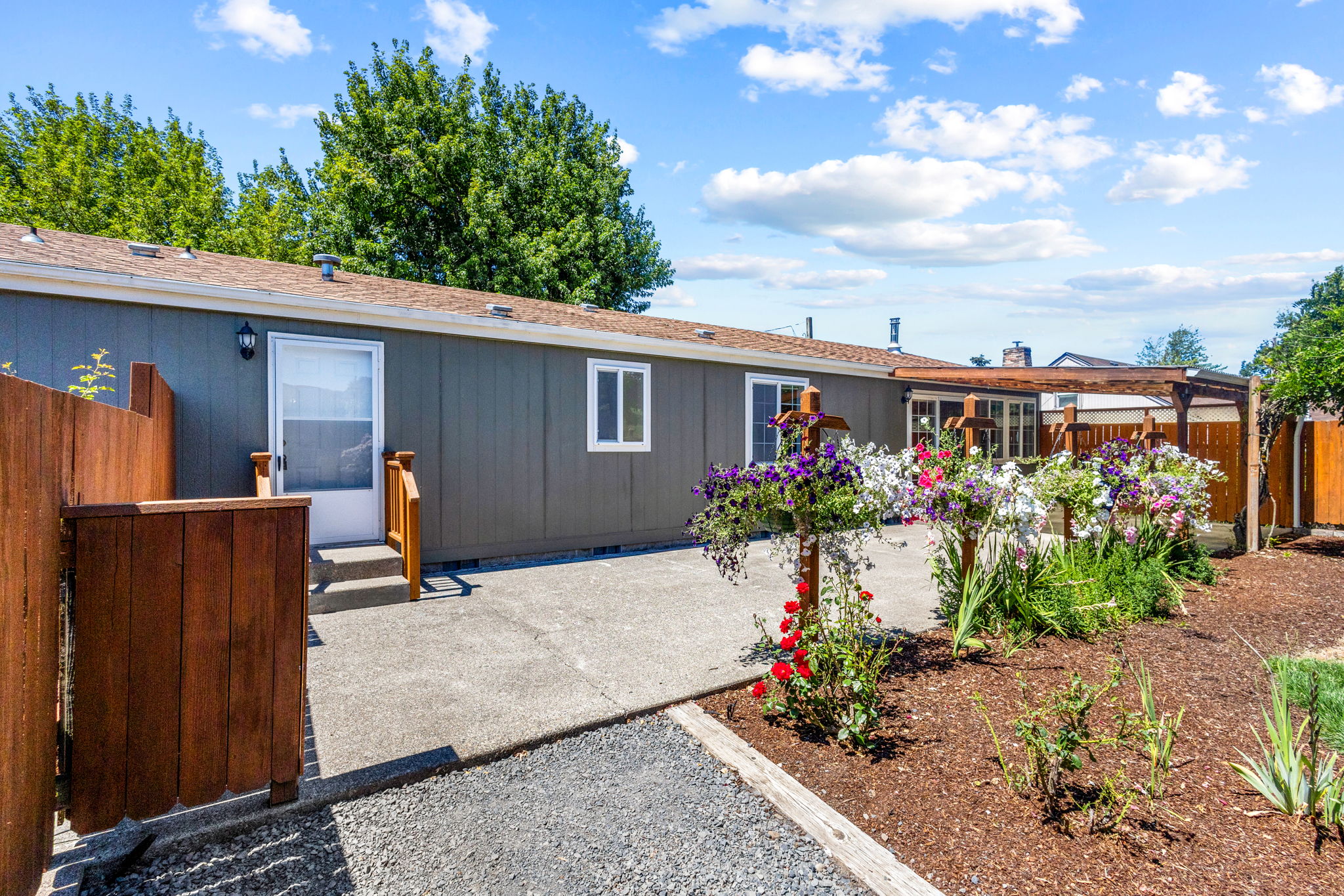 1221 47th Ave 31