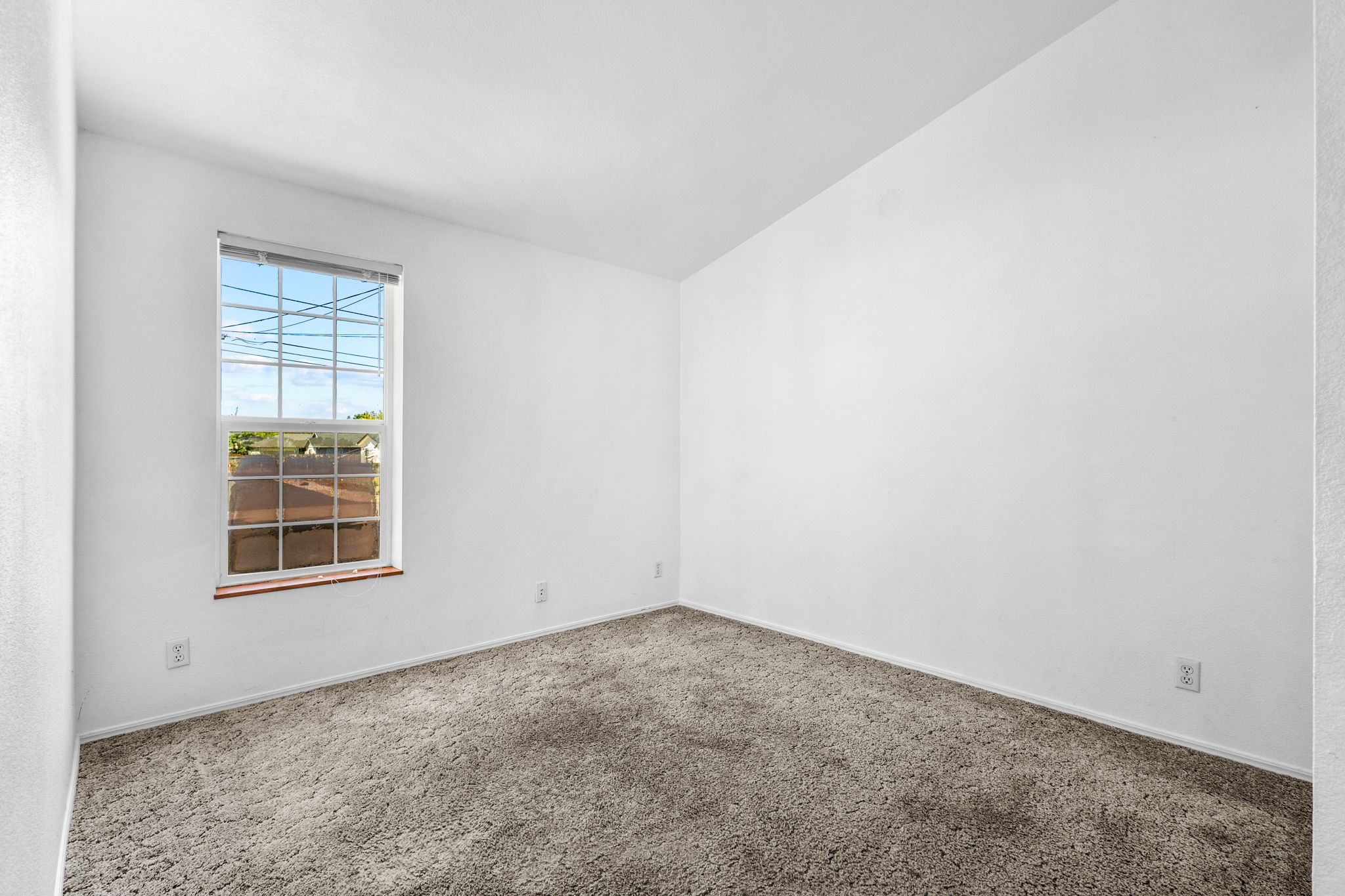 1221 47th Ave 28