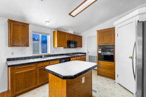 1221 47th Ave 17