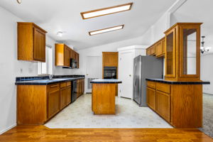 1221 47th Ave 19